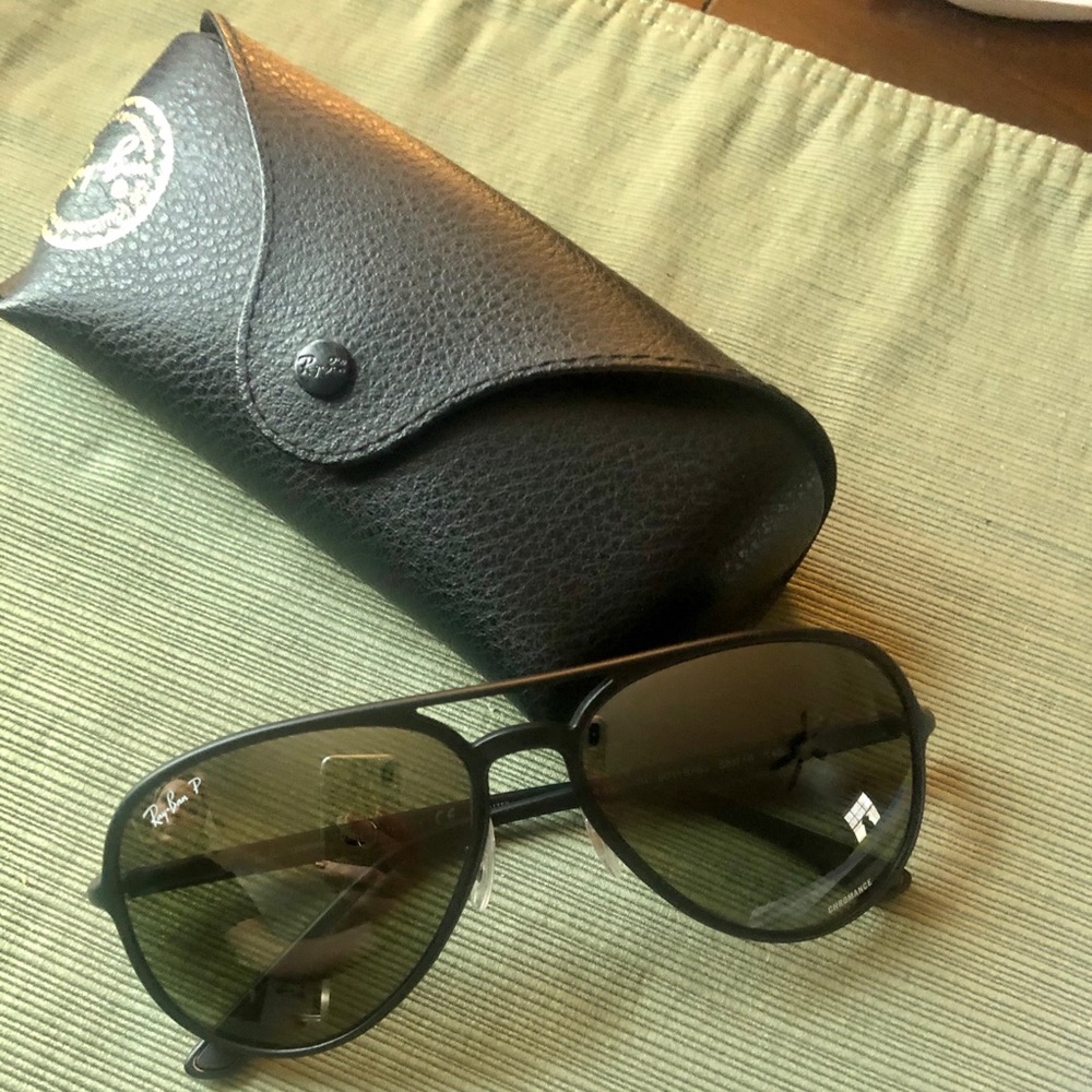 Black Blue Gradient Mirror Chromance Ray-Bans